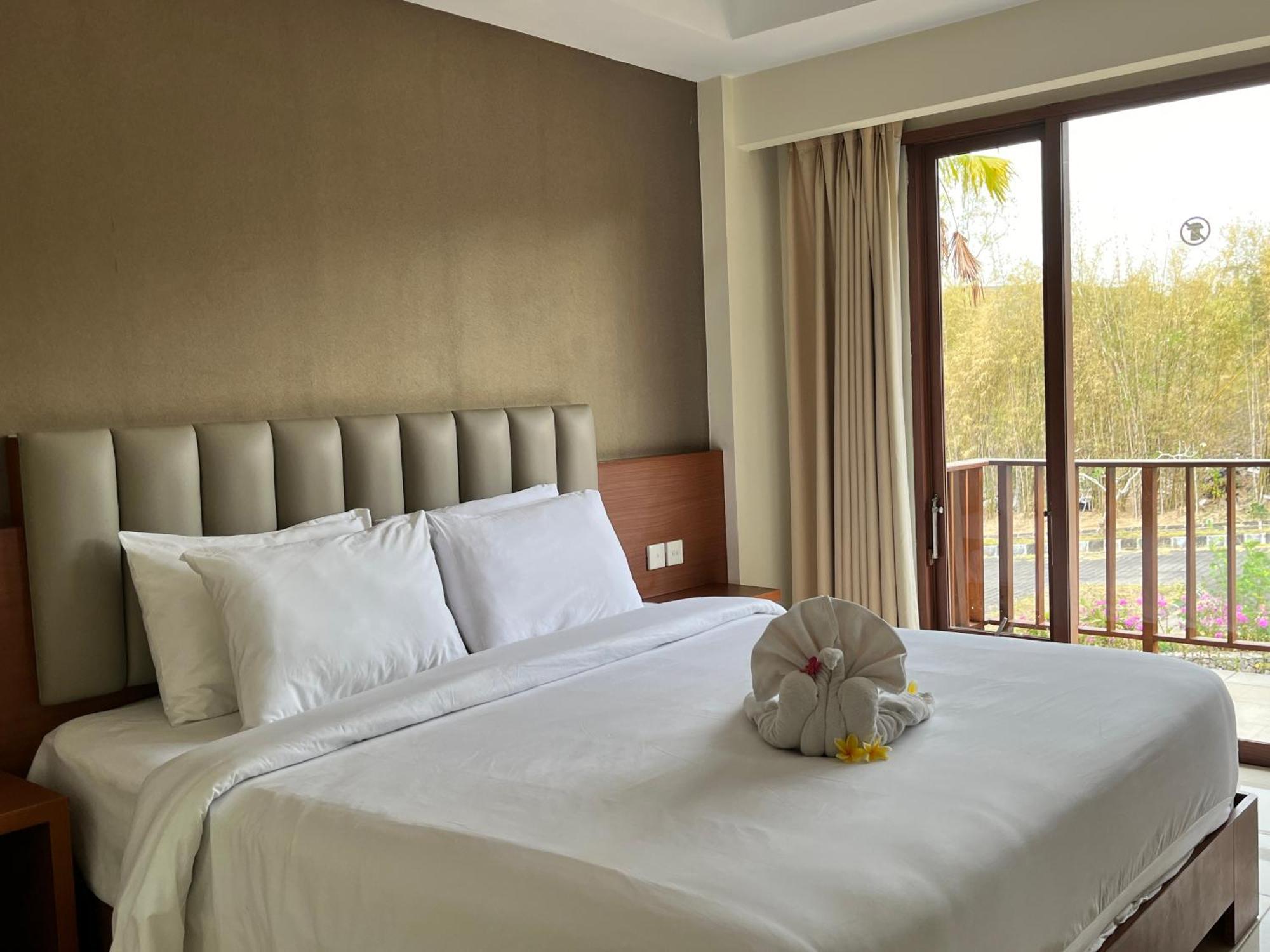 New Kuta Hotel By Lorin Uluwatu  Exterior photo